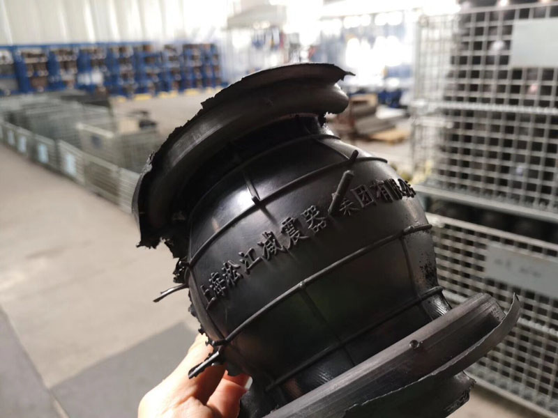 【眼見為實】把橡膠接頭切開后看到了里面的結構 【眼見為實】把橡膠接頭切開后看到了里面的結構