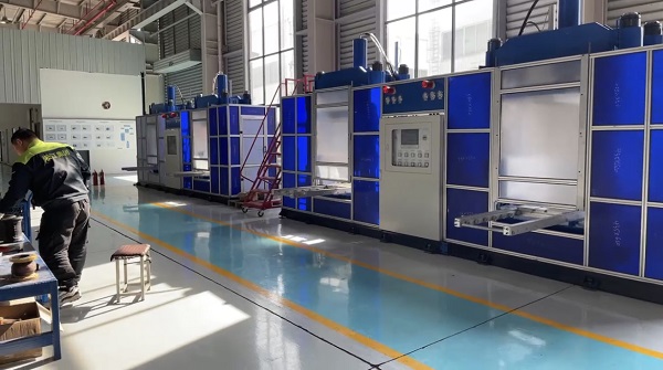 全自動橡膠接頭硫化機陸續進廠“響應國家2025智能制造” 全自動橡膠接頭硫化機陸續進廠“響應國家2025智能制造”